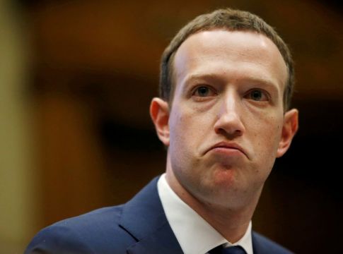 Facebook : Ζημιά 2,2 δισ. δολαρίων για τον Ζάκερμπεργκ μετά τις αγωγές για μονοπώλιο