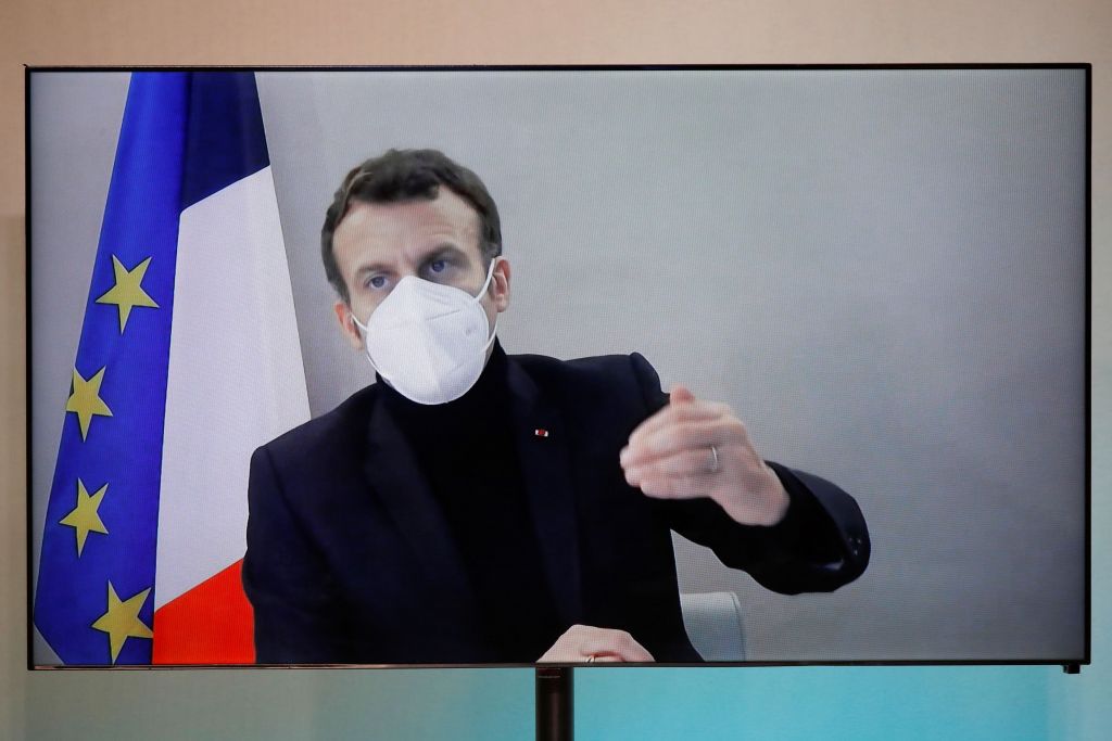 Πόσο κινδυνεύει από τον κορωνοϊό ο πρόεδρος της Γαλλίας