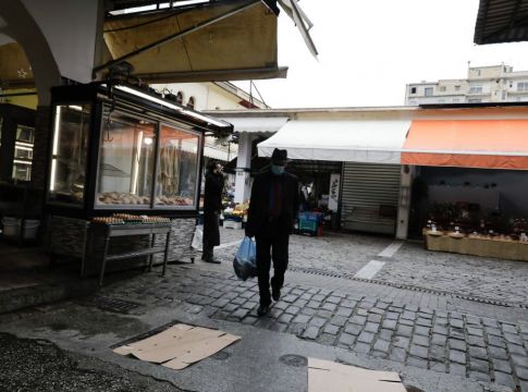 Πώς θα επιστρέψουμε στην προ πανδημίας εποχή – 700 επιδημιολόγοι δίνουν απαντήσεις