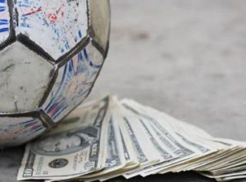 Που μοιράζουν εκατό χιλιάρικα για μια νίκη;