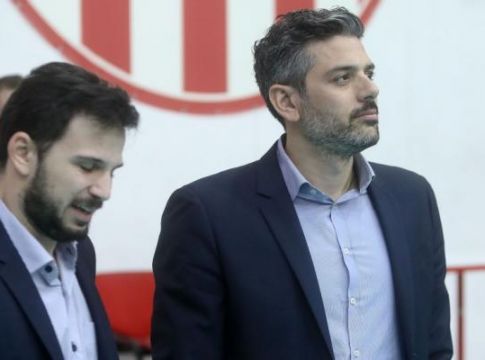 Παρελθόν από τον Φοίνικα Σύρου ο Ορφανός