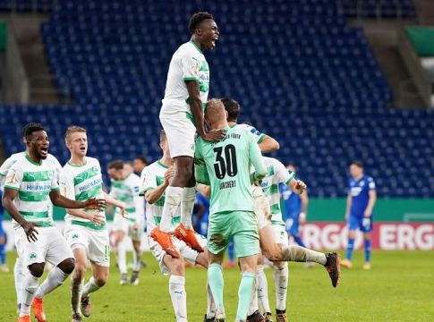 Κύπελλο Γερμανίας: Η Γκρόιτερ Φιρτ πέταξε έξω τη Χόφενχαϊμ, δύσκολη πρόκριση για τη Ντόρτμουντ