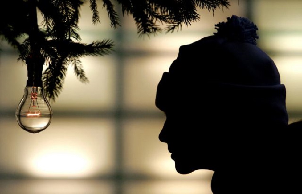 Κορωνοϊός : Πρωτόγνωρα Χριστούγεννα με όριο ατόμων στο τραπέζι και SMS παντού