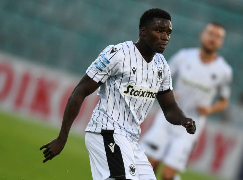 Ανησυχία στον ΠΑΟΚ: Τραυματίστηκε ο Ουαγκέ, έπεσε πάνω στο δοκάρι! (vid)