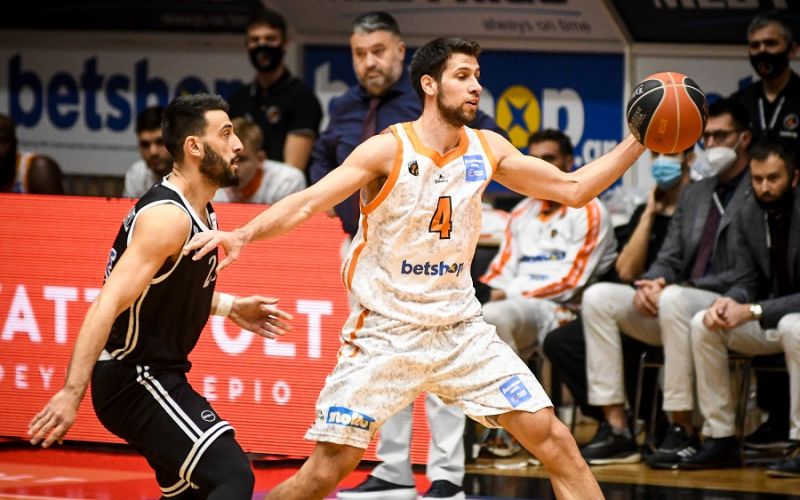 Λούντζης : «Να είμαστε συγκεντρωμένοι και να ελέγξουμε τον ρυθμό κόντρα στη Νίκαια»