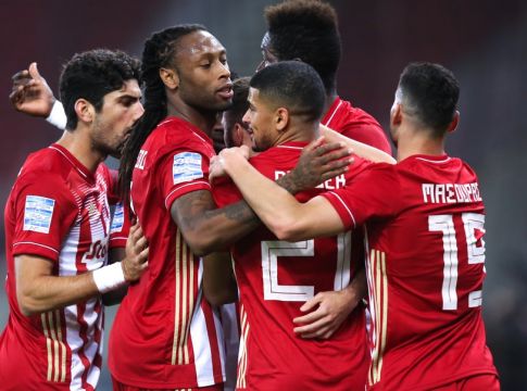 Δέκα μήνες, δέκα νίκες με 27-4 γκολ!