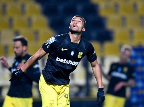 Άρης : Ευχές από την οικογένεια Ρόουζ (vid)