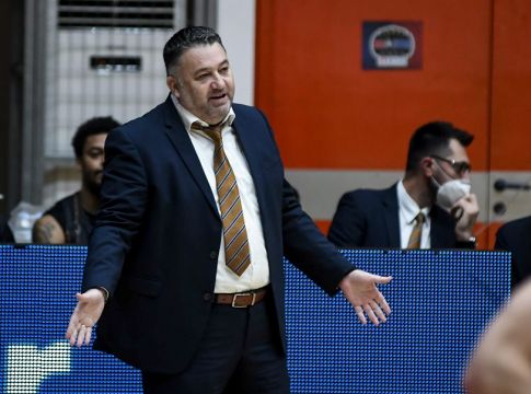 Γιατράς : «Όταν σηκωθώ, θα τους πατήσω»