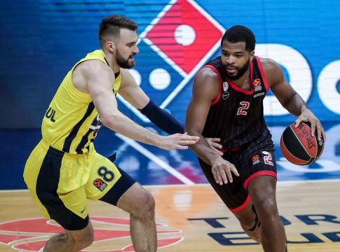 LIVE : Φενέρμπαχτσε – Ολυμπιακός (84-77 Τελικό)