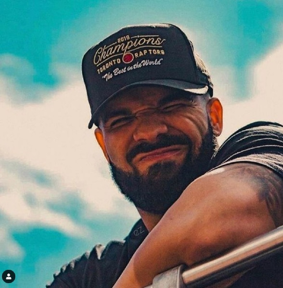 Drake : Δείχνει το αντίγραφο της έπαυλής του στο Τορόντο σε Lego