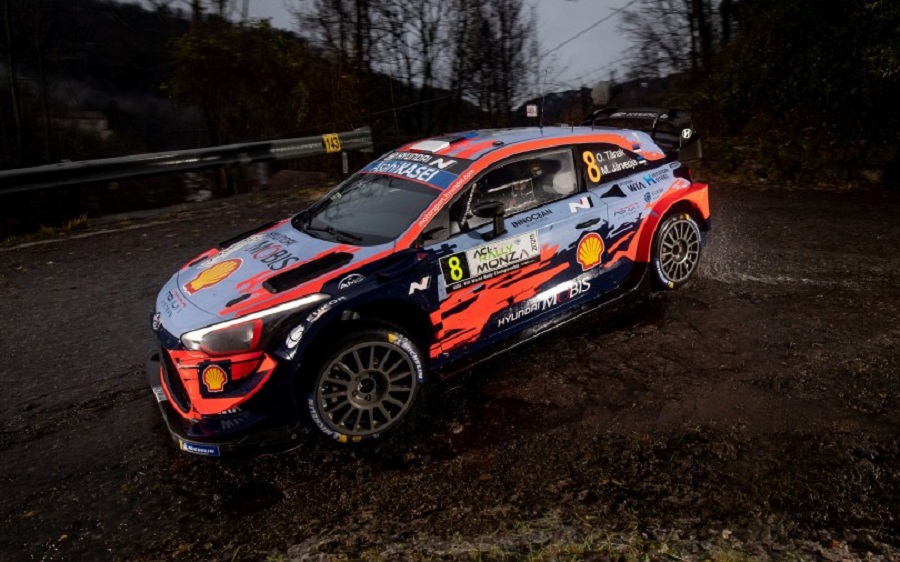 Ο Οζιέ πανηγυρίζει τον 7ο τίτλο του WRC σε 8 χρόνια