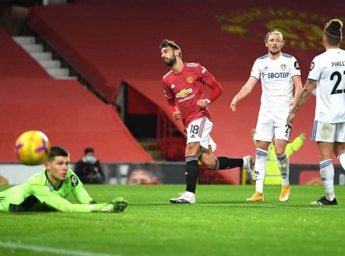 Η Γιουνάιτεντ κάνει πάρτι κόντρα στη Λιντς : 3-0 στο 20′ (Vids)