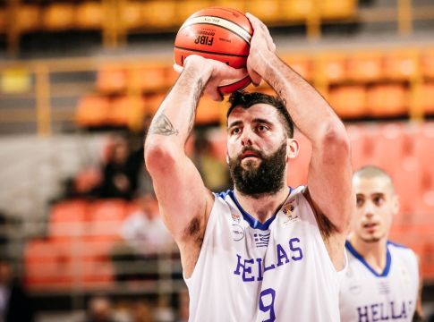 Συμφώνησε με Περιστέρι ο Μπουρούσης – Σκέφτεται επιστροφή στην Εθνική