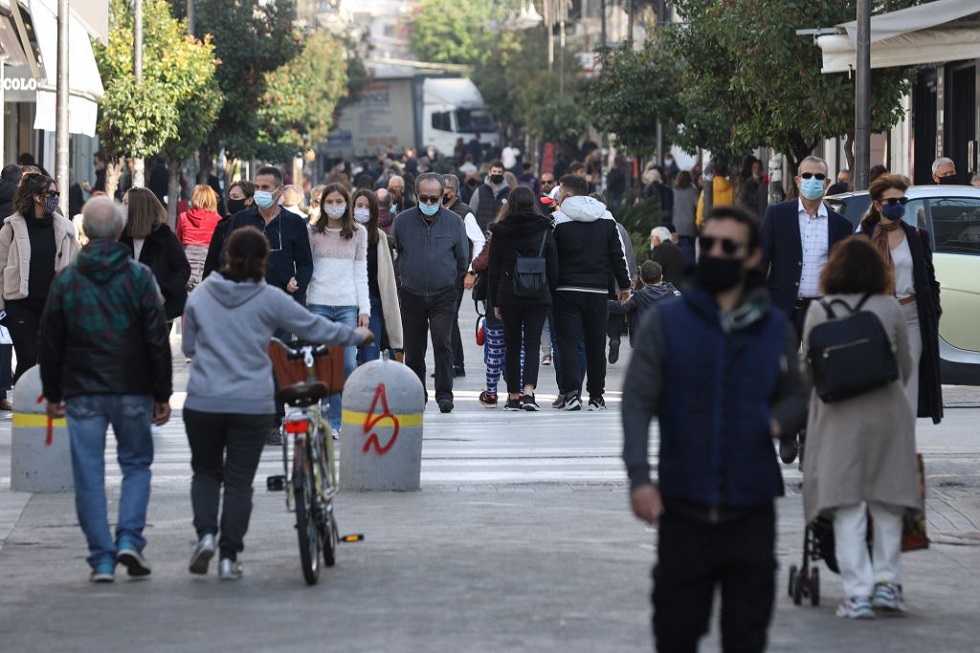 Click… και βγήκαν μαζικά στην αγορά – Ουρές 32 ατόμων έξω από καταστήματα