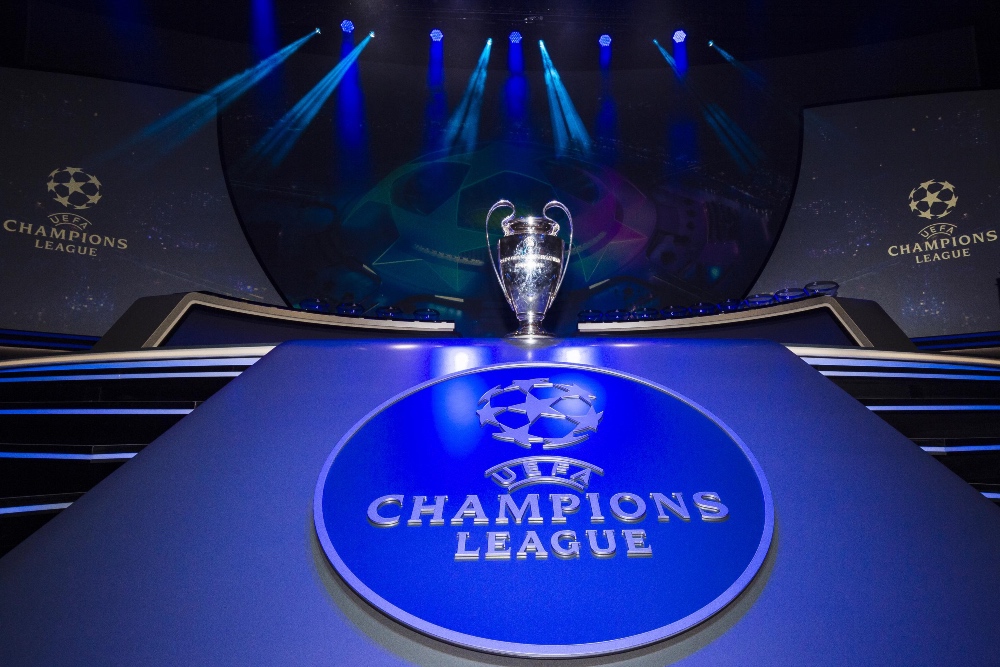 LIVE και Live Streaming : Η κλήρωση των νόκ άουτ του Champions League