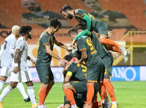 Νίκη κορυφής με σούπερ Μπακασέτα για την Αλάνιασπορ κόντρα στην Μπεσίκτας (2-1, vids)