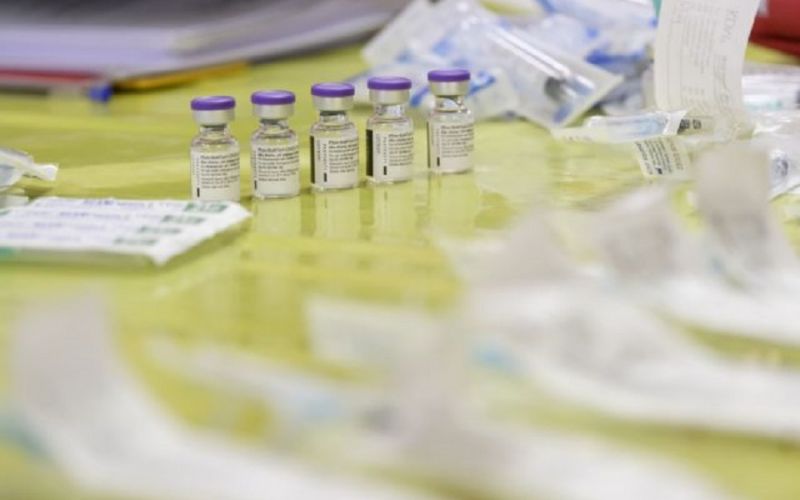 Κορωνοϊός : Σήμερα το πρωί με ειδική πτήση φτάνουν στην Αθήνα 83.850 δόσεις του εμβολίου