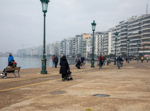 Παγώνη : Με 100 θανάτους τη μέρα δεν μας απασχολεί το ρεβεγιόν – Να μην ανοίξουν λιανεμπόριο και εκκλησίες