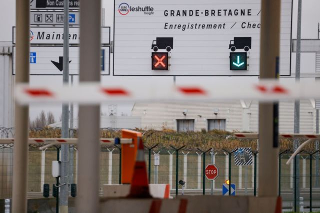 Τουλάχιστον έως 6 Ιανουαρίου οι περιορισμοί στις μετακινήσεις από Βρετανία προς Γαλλία