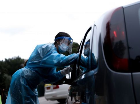 Τι έδειξαν τα rapid test σε τρεις περιοχές της Αττικής