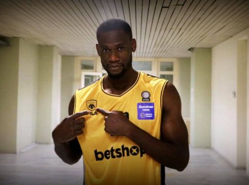 Επίσημο : Στην ΑΕΚ ο Μόουζες Κίνγκσλεϊ