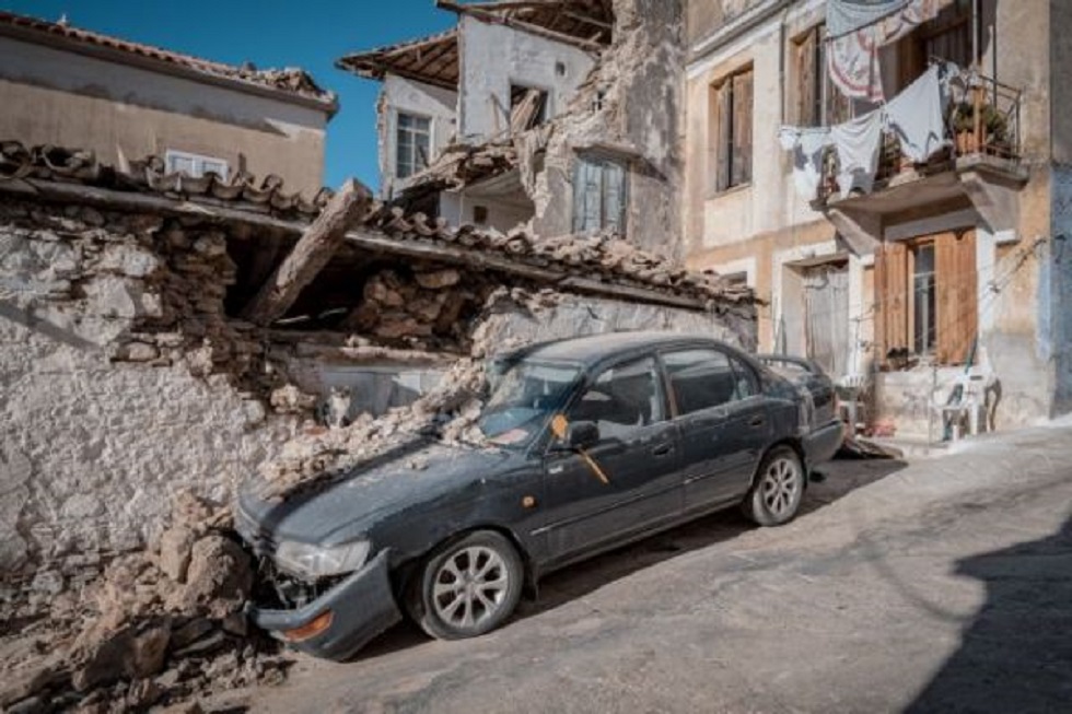 Σεισμός στη Σάμο : Βίντεο με τις εικόνες καταστροφής και το τσουνάμι που ακολούθησε τα 6,7 Ρίχτερ (vid)