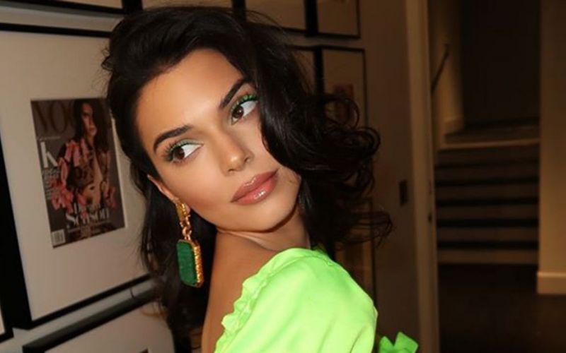 Δείτε τα sexy συνολάκια που φόρεσαν οι πιο «καυτές» influencers για το…καλό των εορτών