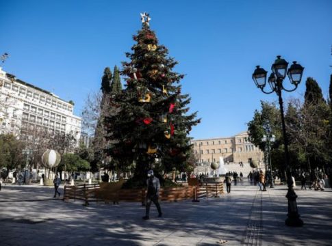 Κορωνοϊός : Ανησυχία για αρνητική επίδραση των γιορτών στην πανδημία – Φόβοι για έξαρση των κρουσμάτων τις επόμενες μέρες