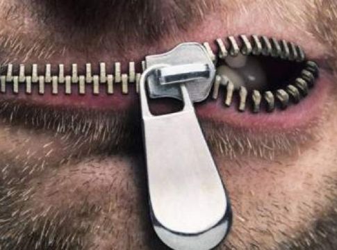 Το φερμουάρ είναι για το παντελόνι και η κριτική για όσους παντελονιάζουν