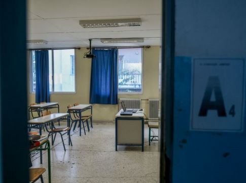 Σχολεία : Γρίφος η επιστροφή των μαθητών στα θρανία – Τι διχάζει τους επιστήμονες
