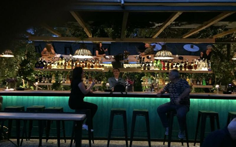 Μητσοτάκης : «Κλειστά μπαρ μέχρι να έρθουν τα εμβόλια»