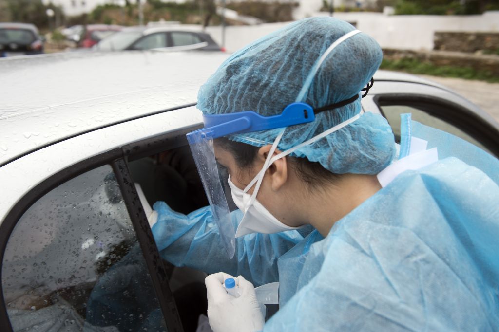 Πόσα κρούσματα βρέθηκαν σε σύνολο 4.780 rapid test στην Ελλάδα