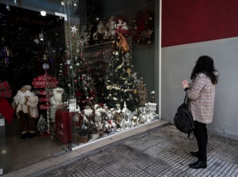 Διευρυμένο ωράριο στα καταστήματα με τα Χριστουγεννιάτικα – Τι οδήγησε στην απόφαση για άνοιγμα