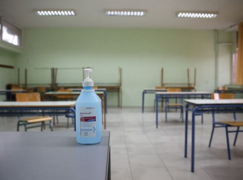 Σχολεία : Ώρα αποφάσεων για την επιστροφή στα θρανία στις 11 Ιανουαρίου – Τι σχεδιάζεται