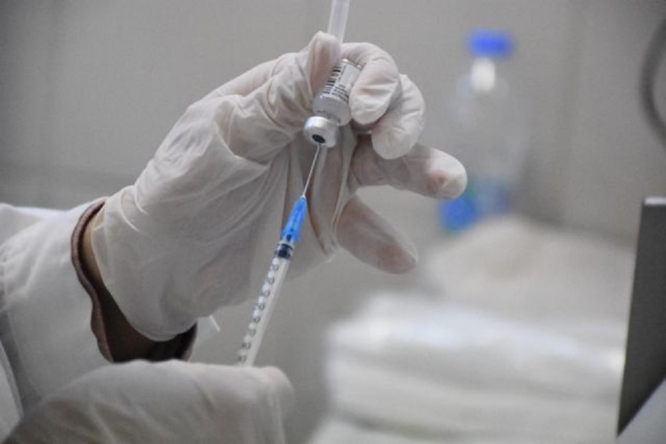 Κορωνοϊός : Άνοιξε η πλατφόρμα των ραντεβού εμβολιασμού για τις ηλικίες 80-84 ετών