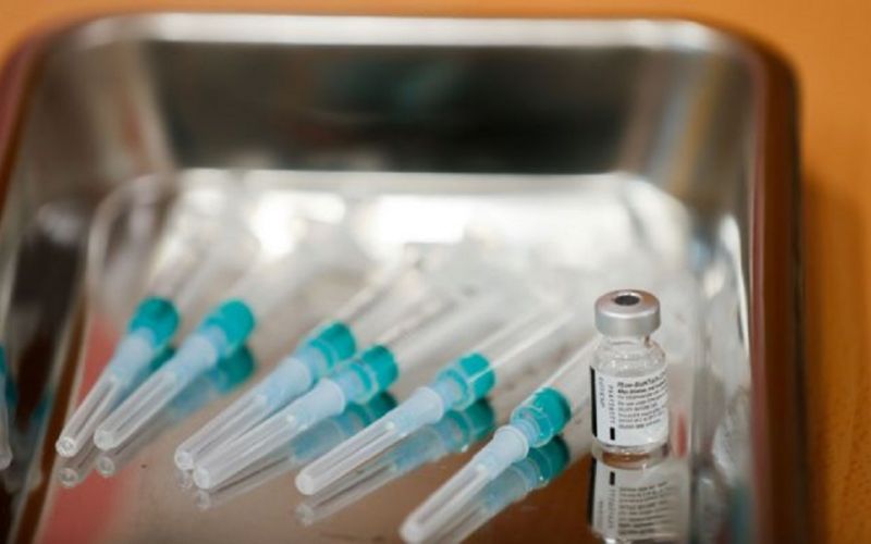 Κομισιόν : «Μη ικανοποιητικές» οι εξηγήσεις της AstraZeneca για την καθυστέρηση του εμβολίου