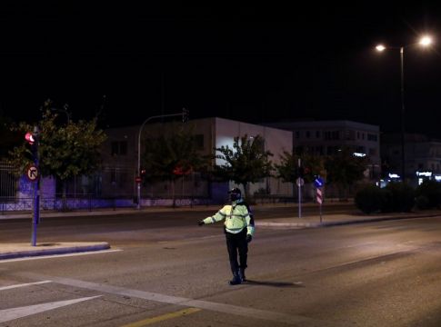Παράταση του lockdown για μία εβδομάδα – Τι ισχύει για τα ταξί