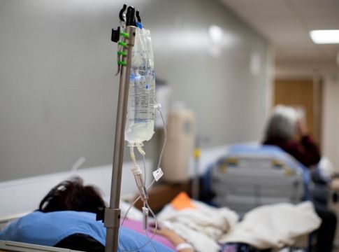 Κορωνοϊός : 510 νέα κρούσματα και 20 θάνατοι – Στους 323 οι διασωληνωμένοι