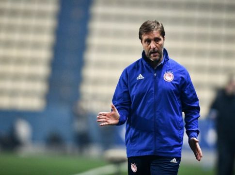 Φρεσκάρει τον Ολυμπιακό ο Μαρτίνς