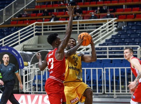 Στην κορυφαία πεντάδα του Ιανουαρίου ο Λάνγκφορντ (pic)