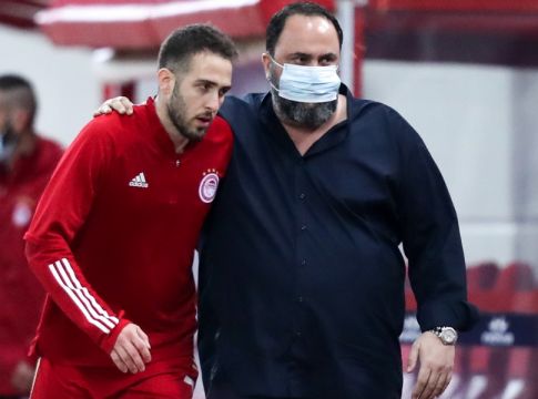 Ολυμπιακός: Οι πανηγυρισμοί του ηγέτη των πρωταθλητών, Βαγγέλη Μαρινάκη για την τριάρα επί της ΑΕΚ (vid)