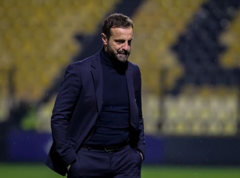 Μάντζιος : «Δεν παίζεται ποδόσφαιρο σε τέτοιο γήπεδο»