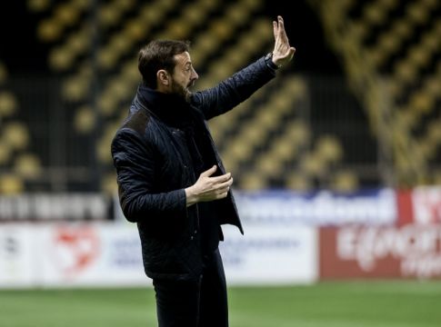 Μάντζιος : «Το παιχνίδι κρίθηκε από μια στημένη φάση»