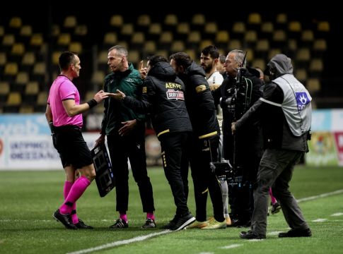 Άρης-ΑΕΚ : Ο Μπέμπεκ πήγε να διορθώσει το ένα λάθος με άλλο