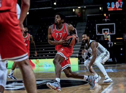 Βιλερμπάν – Ολυμπιακός 93-101 (παρ. 86-86 κ.α): Κατοστάρα-οξυγόνο με Σλούκα και ΜακΚίσικ