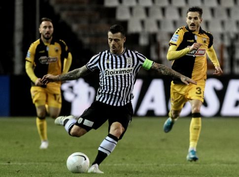 Βιεϊρίνια για διαιτησία : «Κανένα παπούτσι δεν βγαίνει μόνο του»