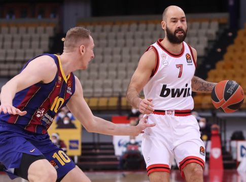 LIVE : Ολυμπιακός – Μπαρτσελόνα 74-76 (Τελικό)