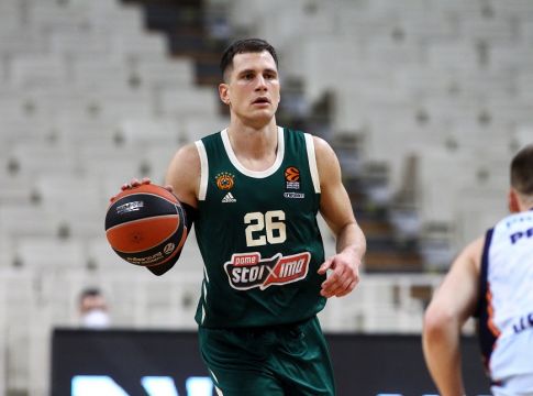 Νέντοβιτς : «Πρέπει να παίζουμε πάντα σκληρά στην άμυνα»