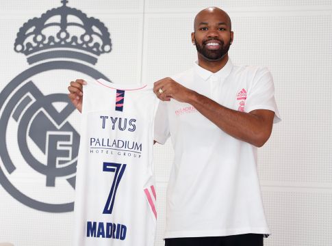 Επίσημο : Στη Ρεάλ ο Τάιους (pic)