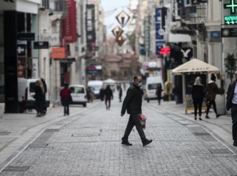 Σαρηγιάννης : Αν ανοίξουν λιανεμπόριο και γυμνάσια θα έχουμε 2.000 κρούσματα